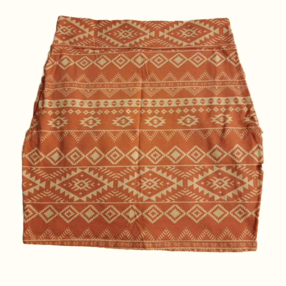 ✨️2/$20 NWOT Tribal Print Bodycon Mini Skirt Medium